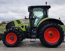 Claas wheel tractor AXION 810