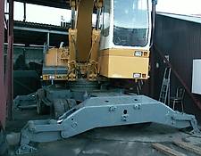 Liebherr material handler 922